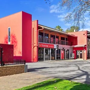 Lodge Econo East Adelaida